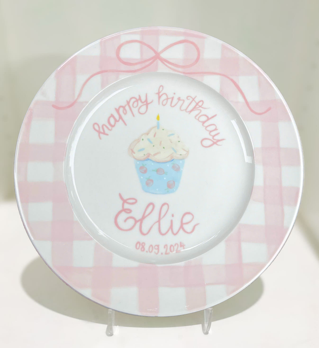 Personalized Birthday Plate for Baby Girl – Pink Gingham Ceramic Plate with Cupcake, Bow and Name – Custom Keepsake for 1st Birthday | P016